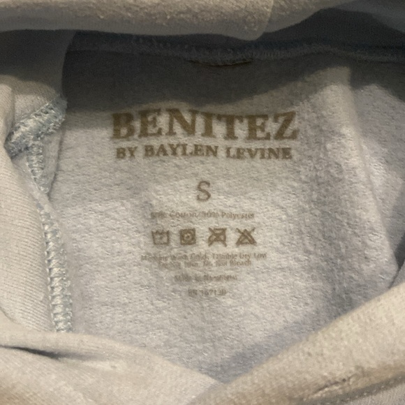 BENITEZ by Baylen Levine merch, size small - Picture 3 of 3